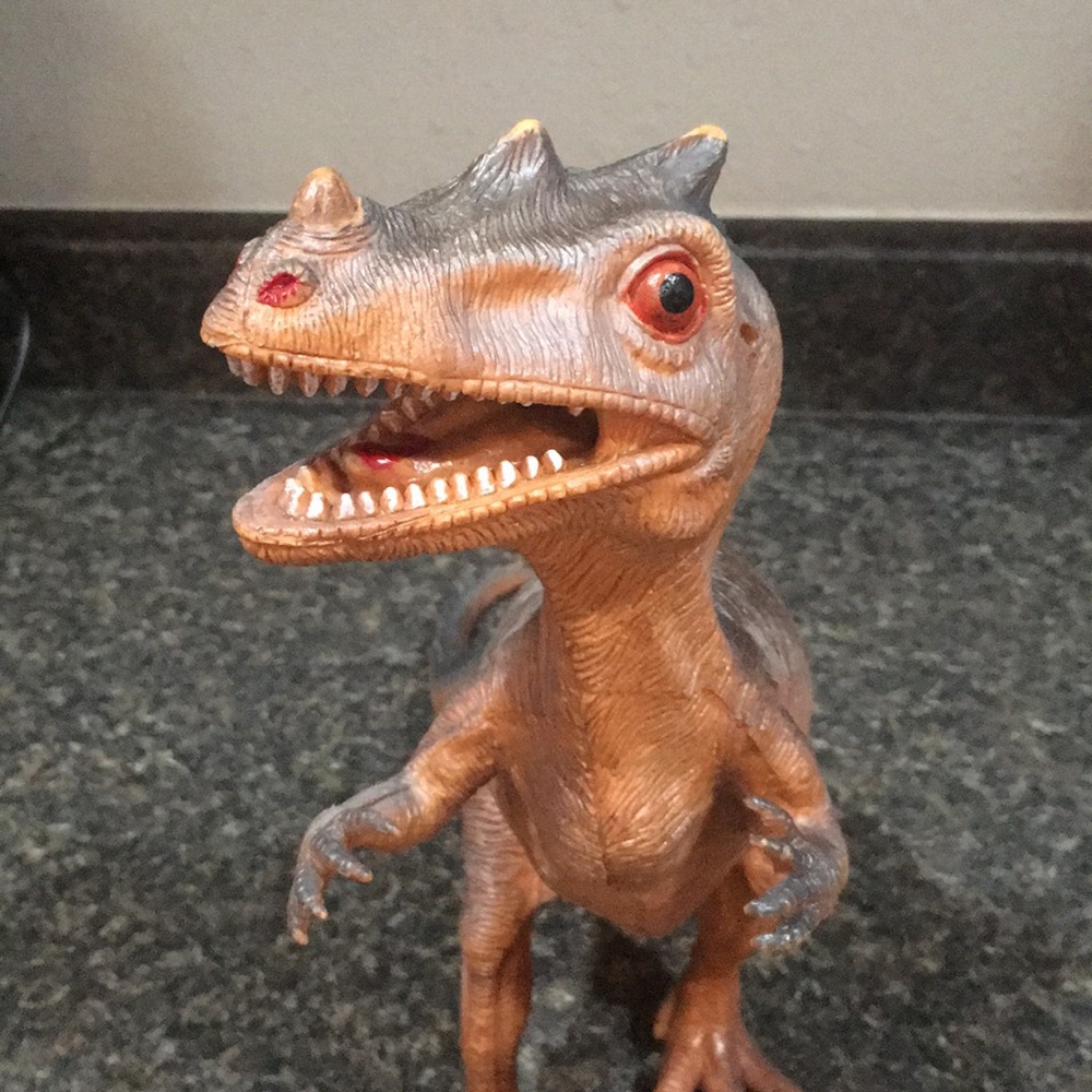 Ceratosaurus Dinosaur Toy - Picture 2 of 5